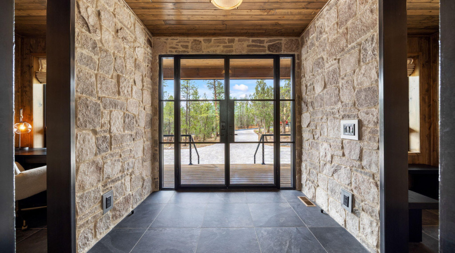 Custom Stone Entry
