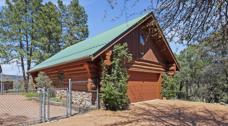 2-Car Garage (1)