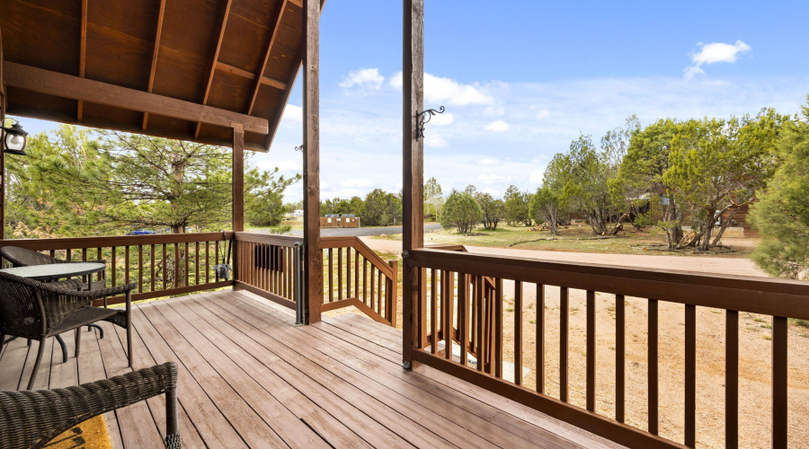 2741 Elk Trail Road, Overgaard, Arizona 85933, Bedrooms, ,Bathrooms,Residential,For Sale,Elk Trail,260668