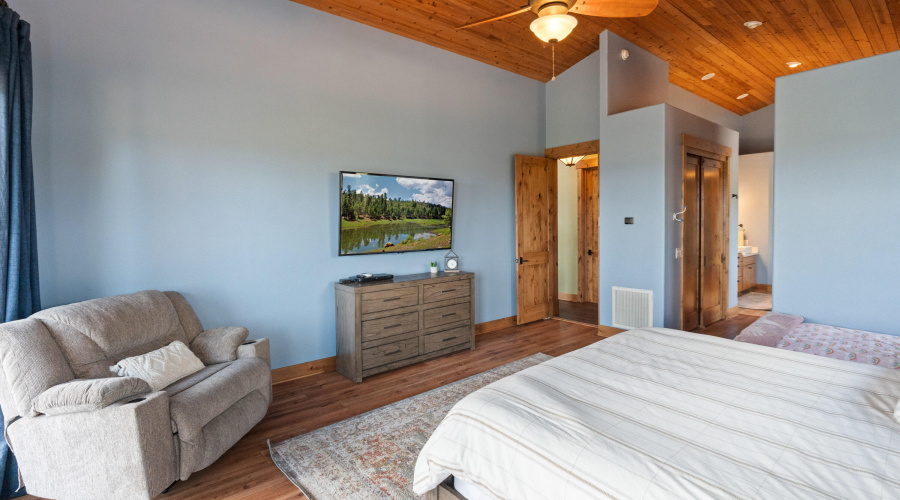 7 Primary bedroom 2
