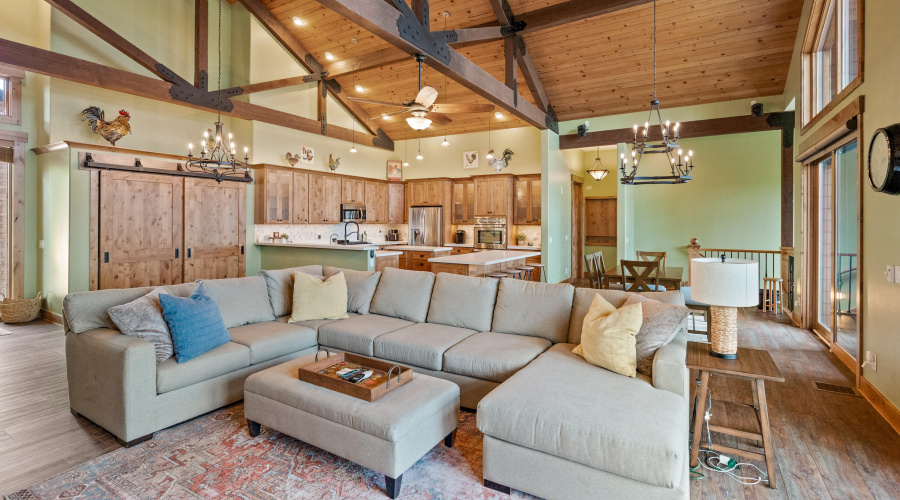 2 Living room seating 2