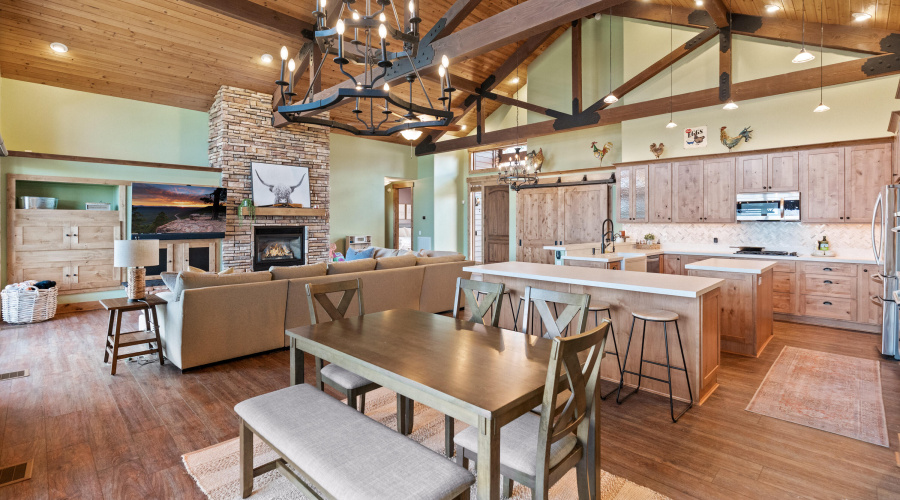 2 Open floor concept