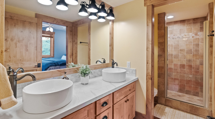 2.5 Bath 1