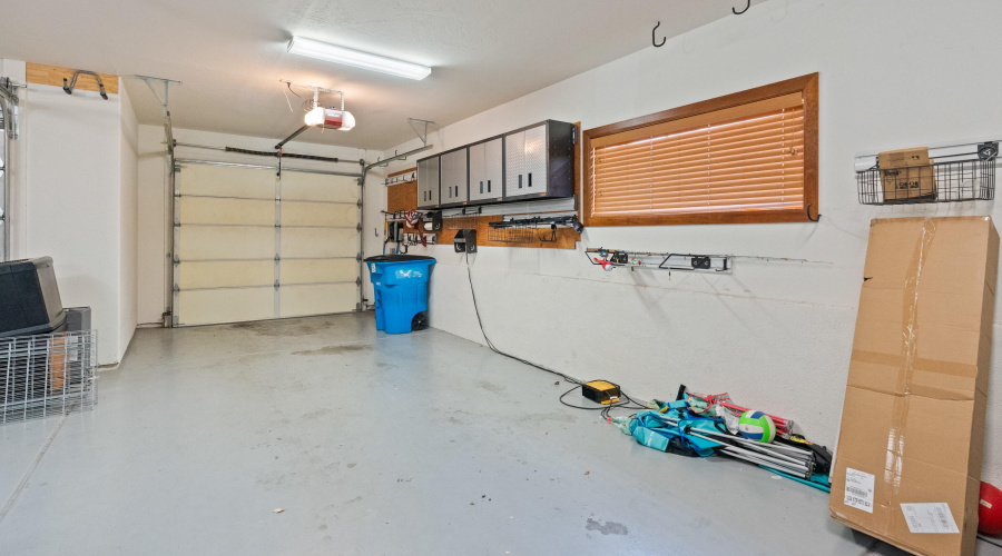 12 Garage 2