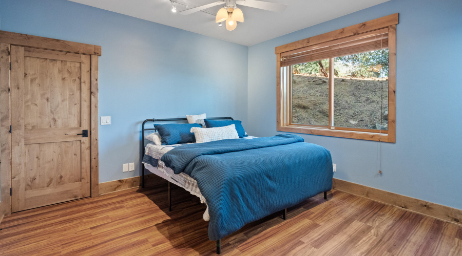 7 Bedroom 1 (2)