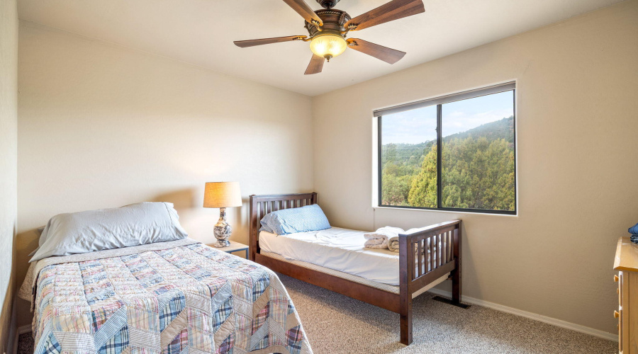 2nd bedroom