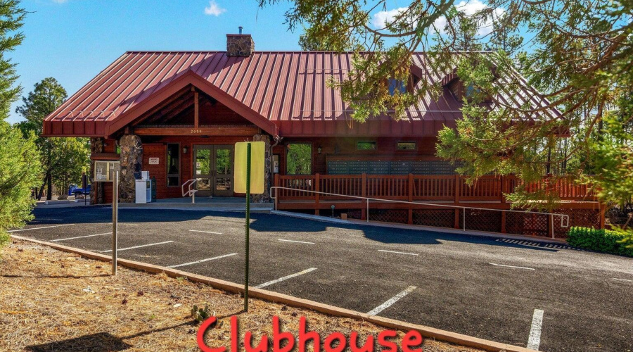 WMVV Clubhouse25