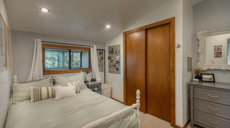 Upstairs Bedroom 1