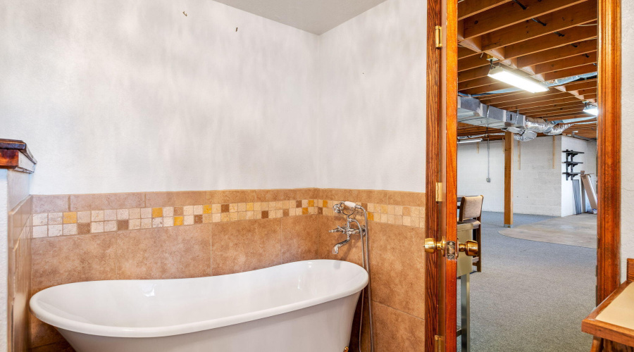 Basement Bathroom - Claw Soaking Tub