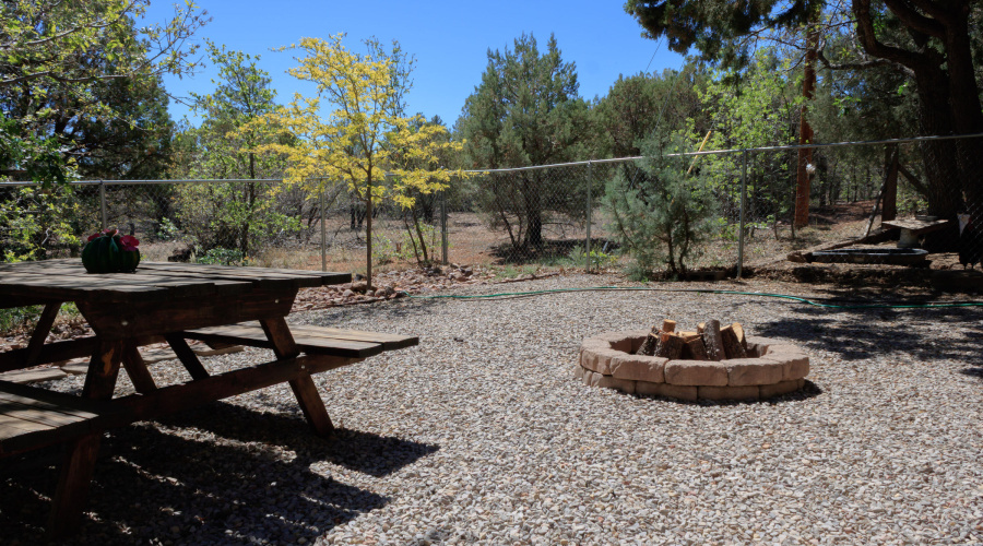 2611 Ellsworth Avenue, Show Low, AZ
