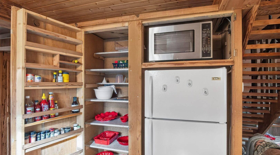 Kitchen Pantry