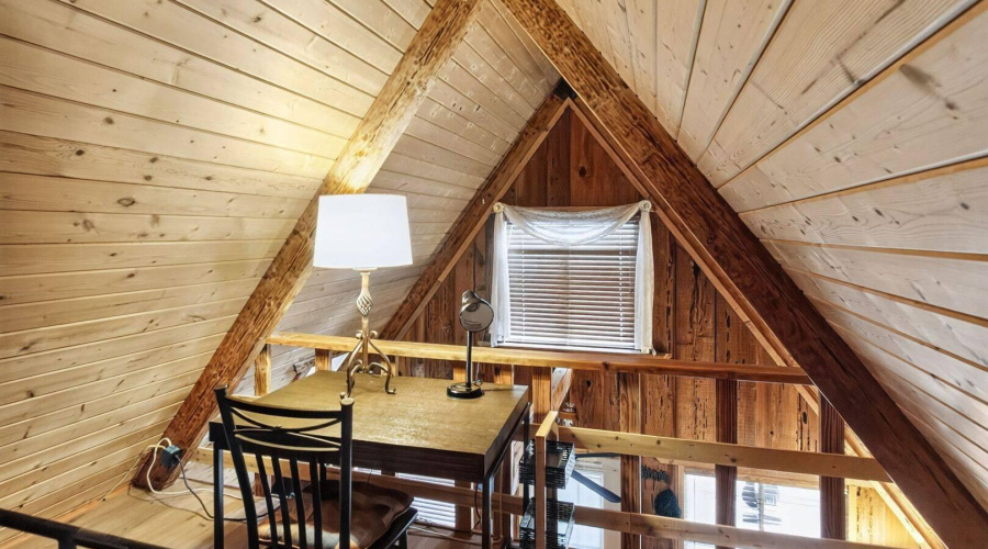 Loft area - 2