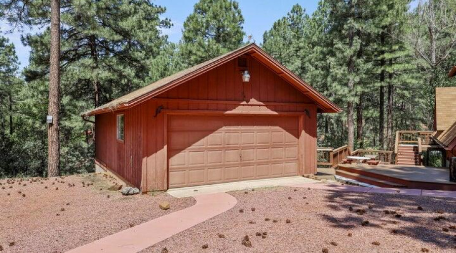 Detached Garage --
