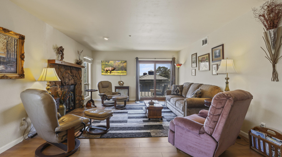 Living Room (3)