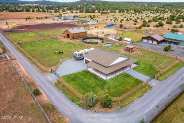 1091 School House, Show Low, Arizona 85901, Bedrooms, ,Bathrooms,Residential,For Sale,School House,260726