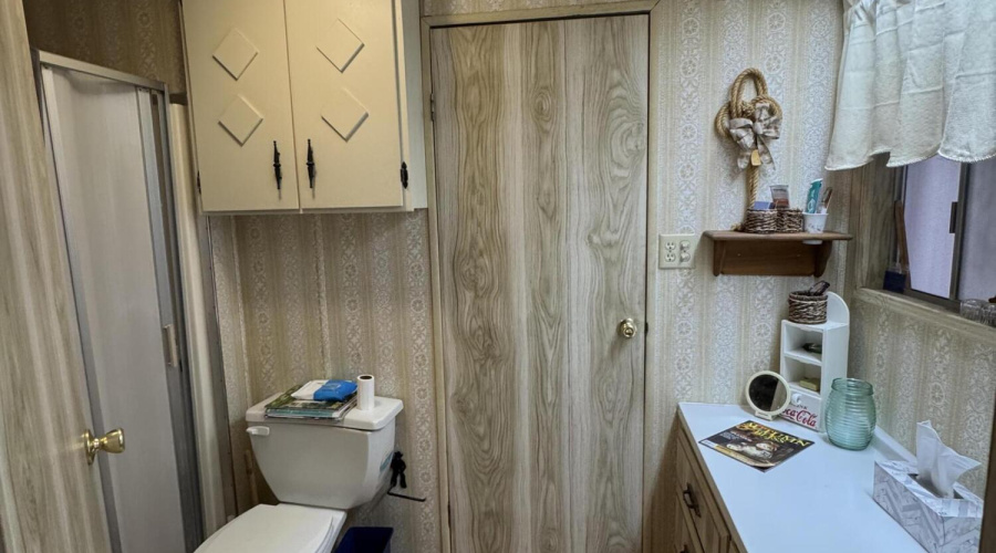 Guest/Hall Bath