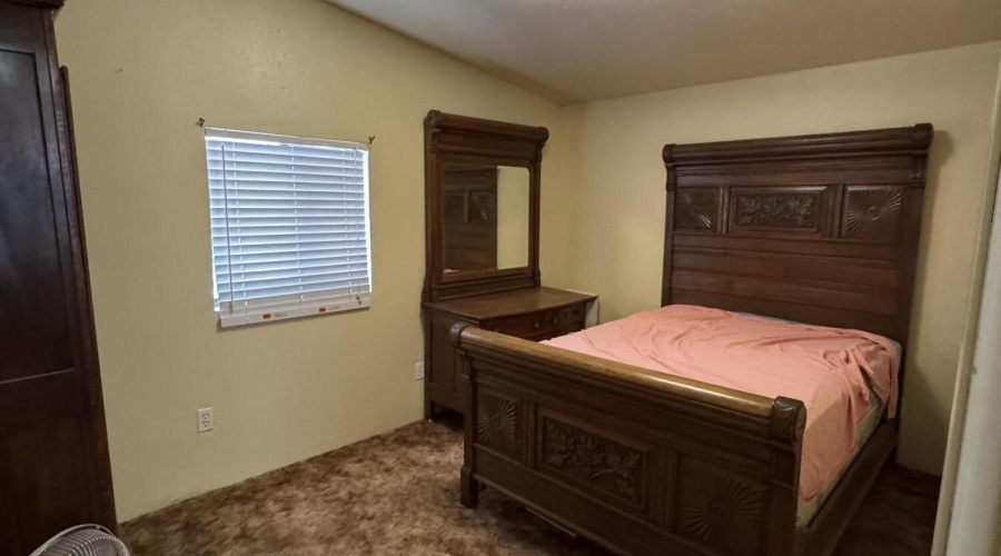 GUEST HOUSE BEDROOM