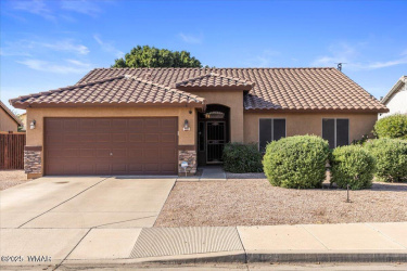 1044 Vegas, Mesa, Arizona 85208, Bedrooms, ,Bathrooms,Residential,For Sale,Vegas,258902
