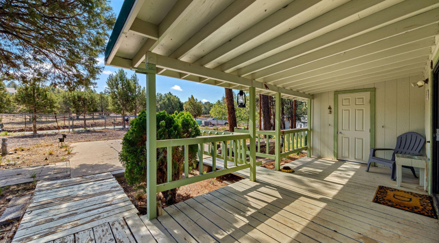 Front Deck & Parking