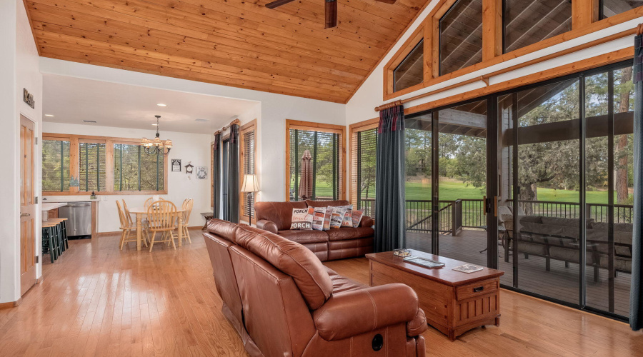 2404 E Scarlet Bugler Cir - 09
