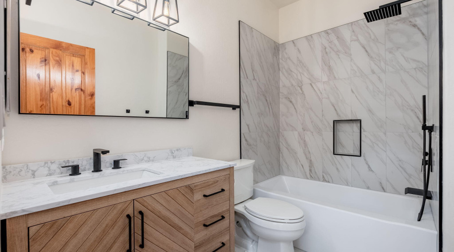 2404 E Scarlet Bugler Cir - 26