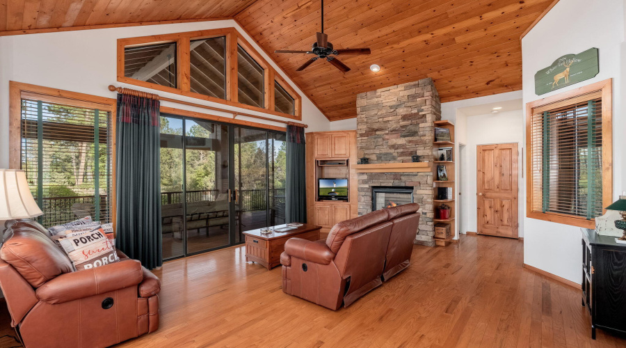 2404 E Scarlet Bugler Cir - 05
