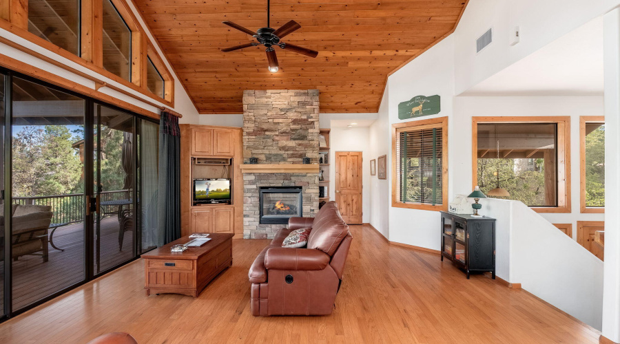2404 E Scarlet Bugler Cir - 06