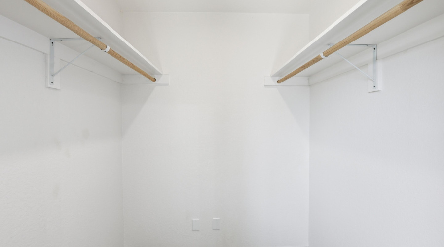 Guest Bedroom 1 Walk-In Closet