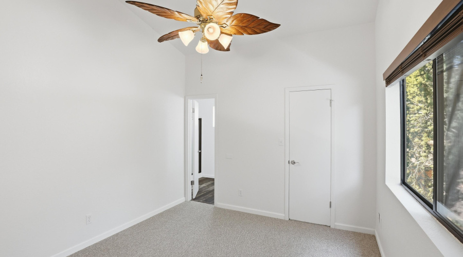 Guest Bedroom 2 (1)