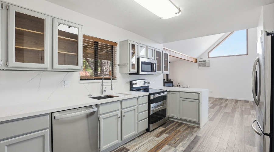 Kitchen (2)