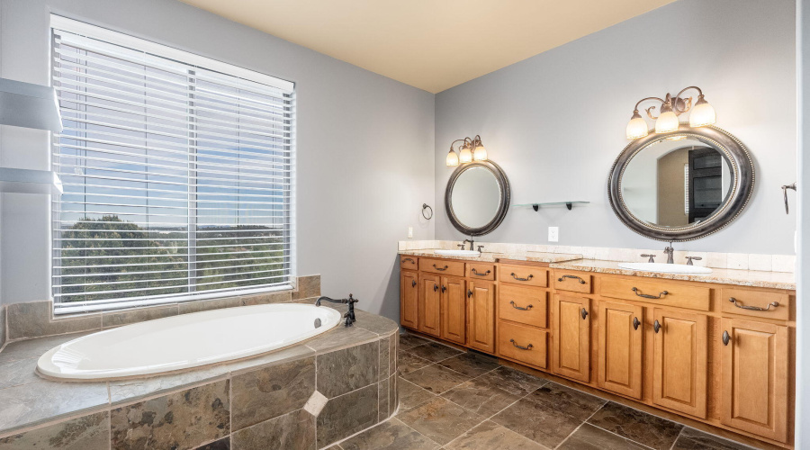 806 N Oak Point - 17