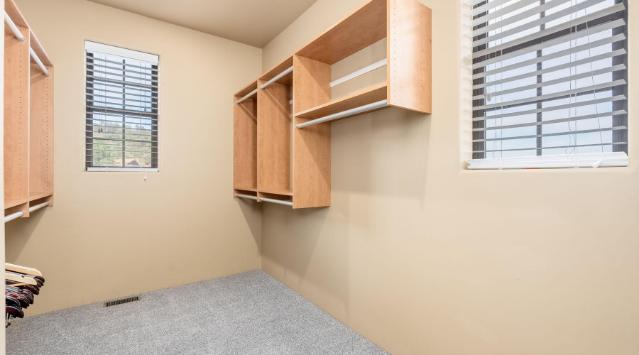 806 N Oak Point - 19