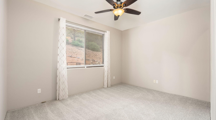 806 N Oak Point - 27