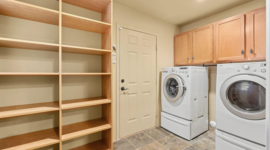 806 N Oak Point - 33
