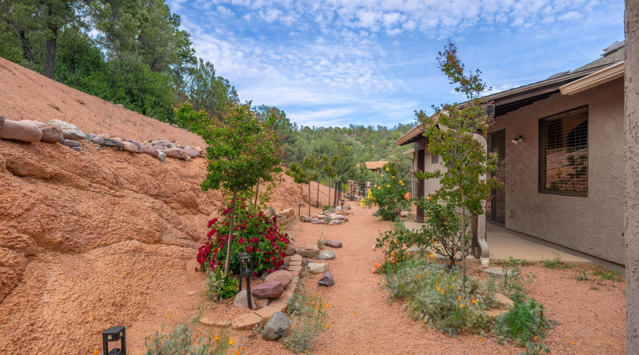 806 N Oak Point - 36