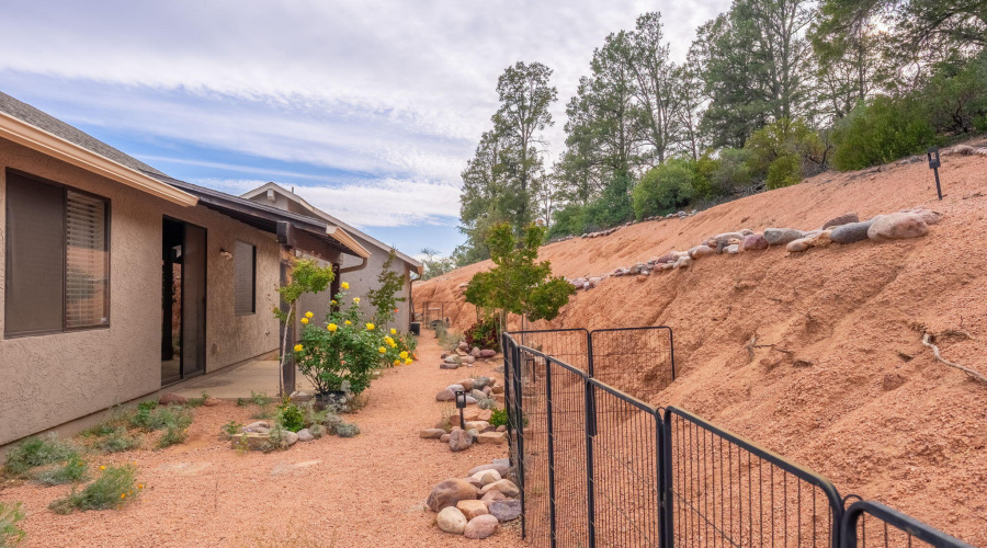 806 N Oak Point - 40