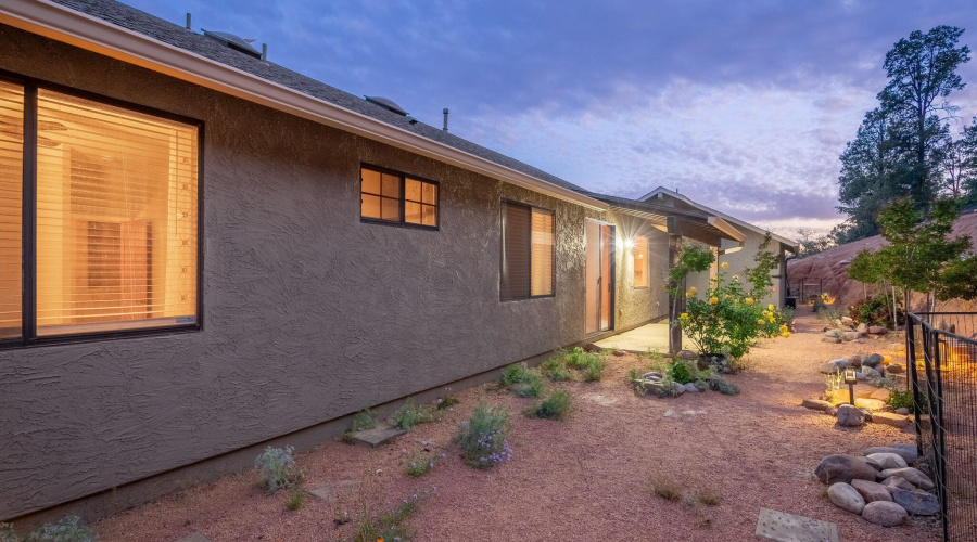 806 N Oak Point - 58