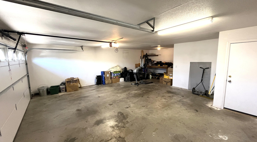 IMG_4191 Garage