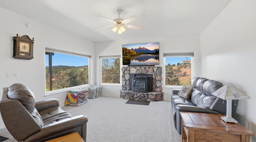 Living Room w Fireplace & views