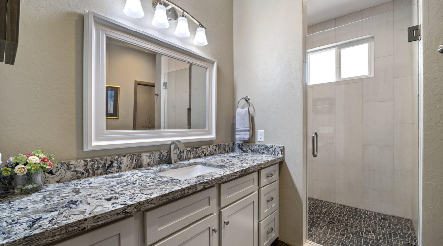 Guest Bathroom 2