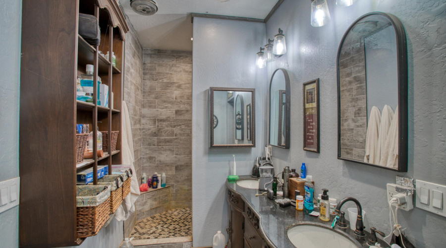 013_Master Bathroom