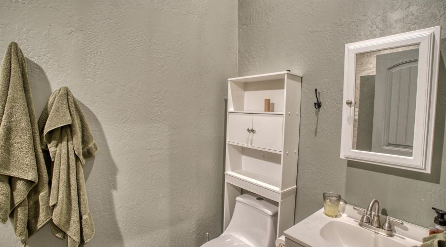 020_Bathroom