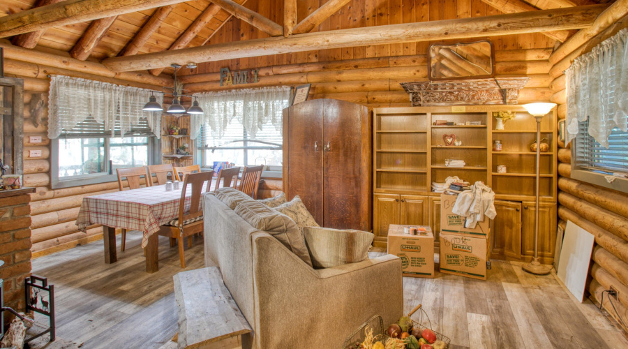 002_LivingDining Area
