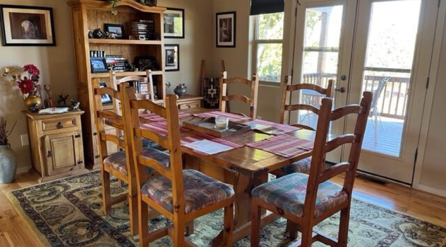 Dining3