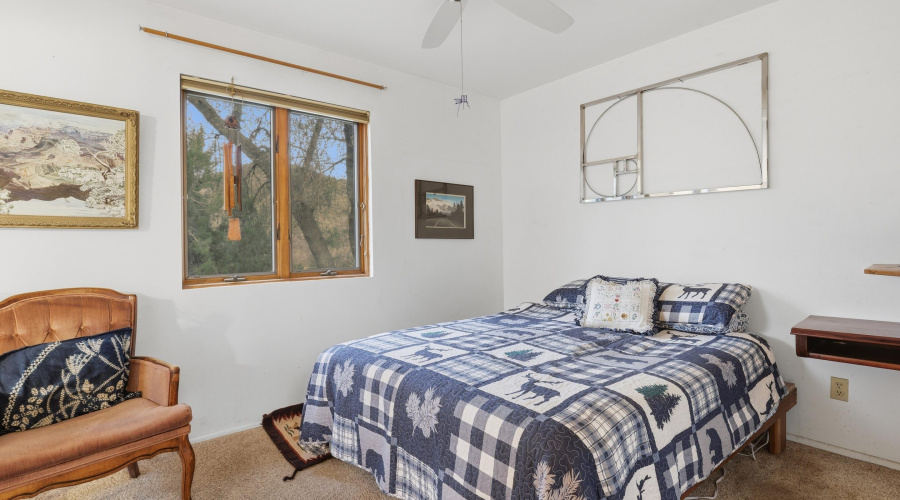 Master Bedroom (1)