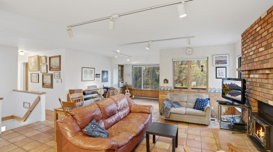 Living Room (4)