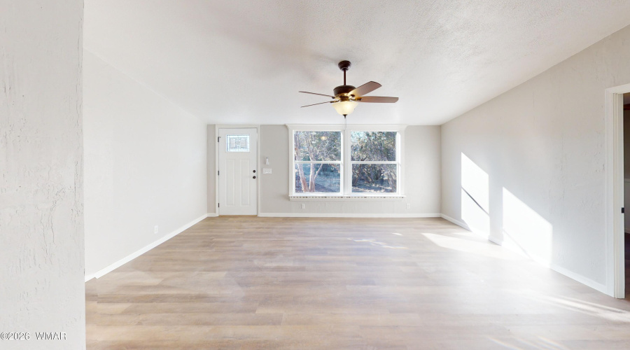 1-County-Road-N3091-Living-Room