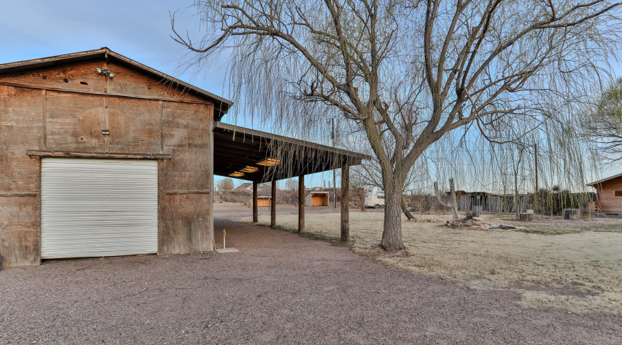 Barn/shop/garage