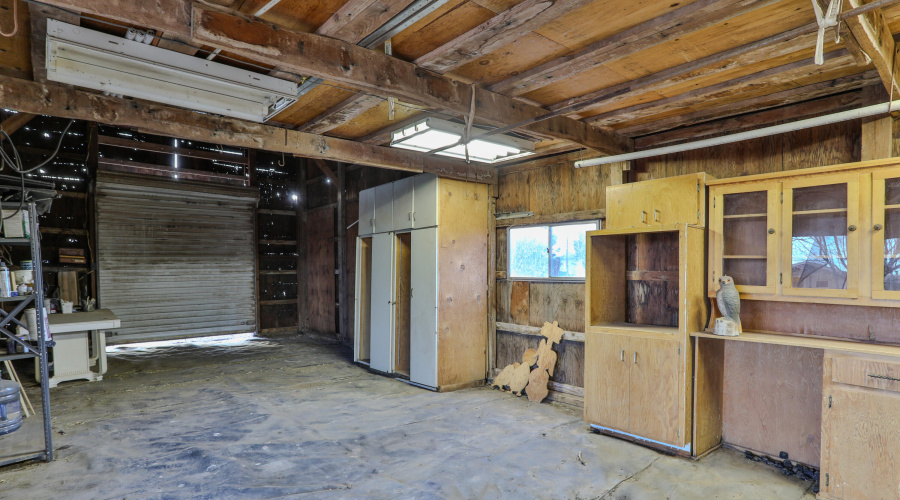 Barn/shop/garage