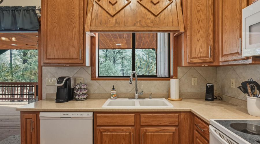 Custom window valance
